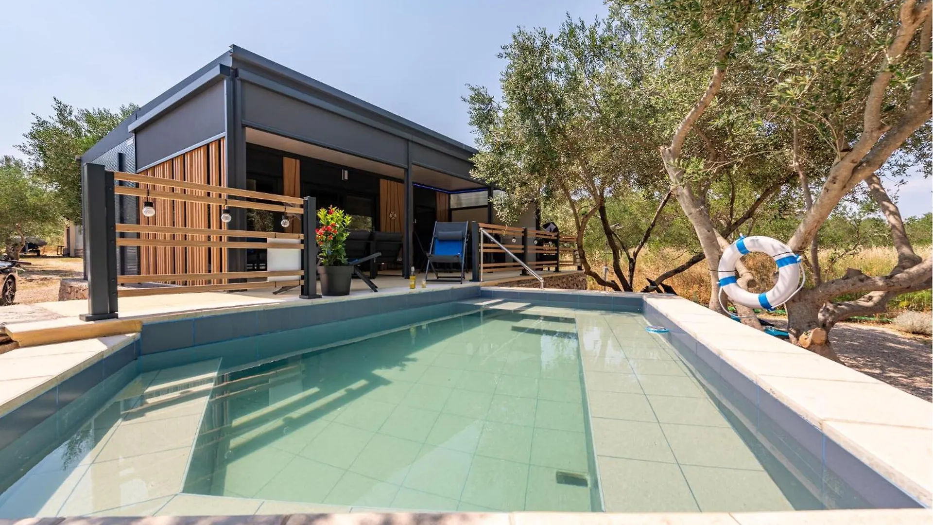 Nice Home In Tkon With Private Swimming Pool, Can Be Inside Or Outside