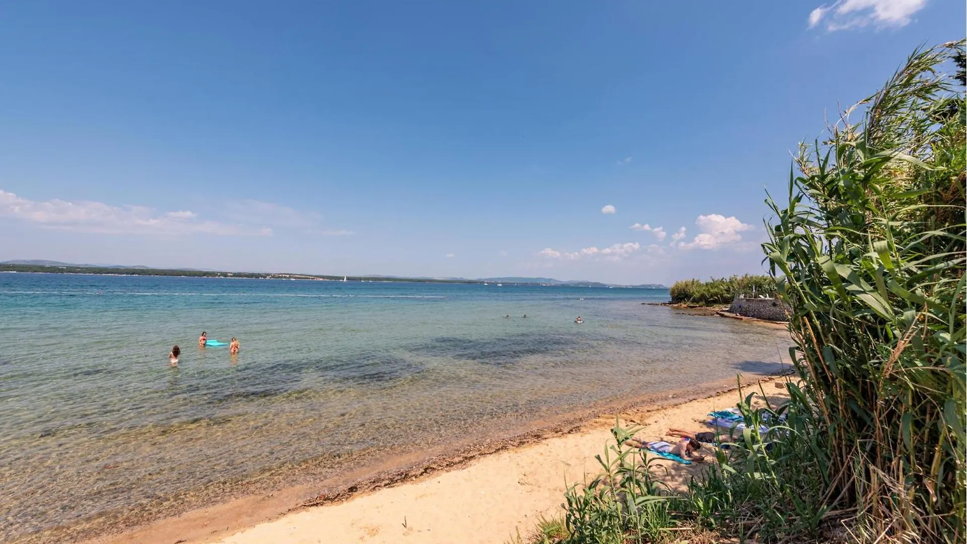Nice Home In Tkon With Private Swimming Pool, Can Be Inside Or Outside Holiday home
